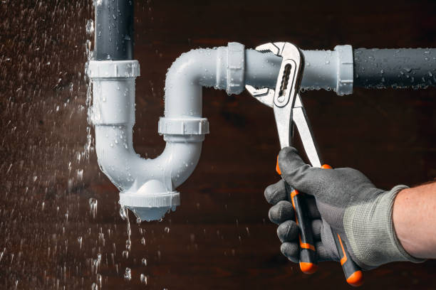 Professional Leak Detection technician working in Newtown, OH